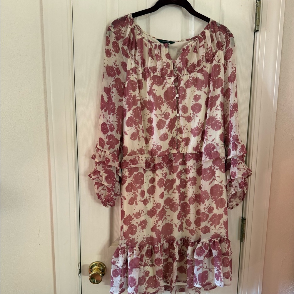Floral flowy dress.